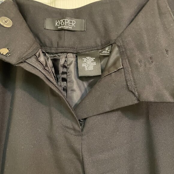 Beautiful Kasper black suit with jacket and pants, fully lined, size 12 - Picture 10 of 16